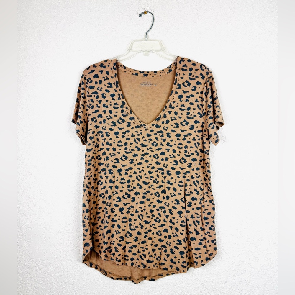 Abercrombie & Fitch Drapey Soft Collection Leopard Print Tee Women’s Large